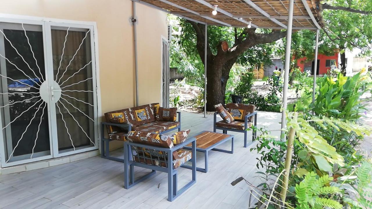 Hotel Les Fromagers à Missirah Extérieur photo